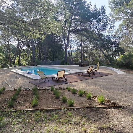 Le Clos Zinou Lambesc Esterno foto