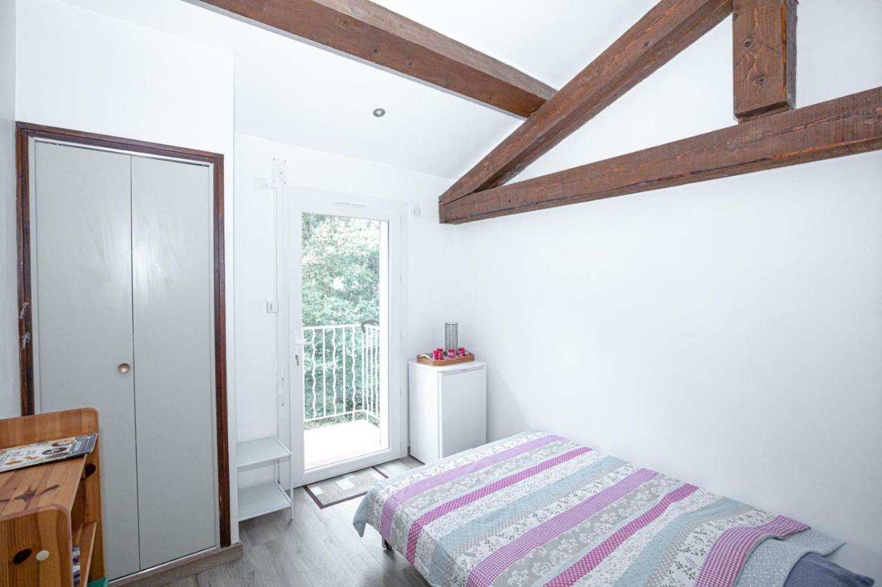 Le Clos Zinou Lambesc Esterno foto